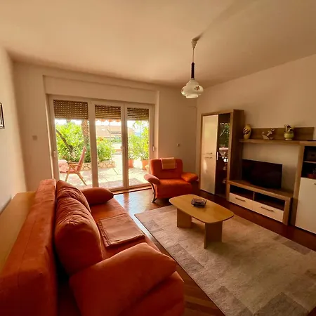 Apartament Pavat *