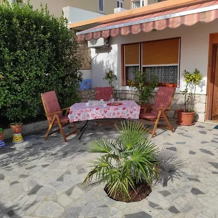 Apartment Pavat